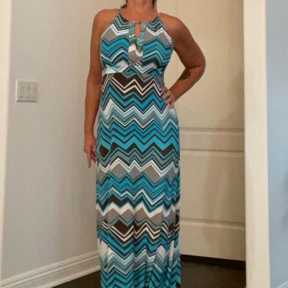 Vintage Y2K INC chevron halter maxi dress with beaded detail.
Size S - Picture 1 of 5